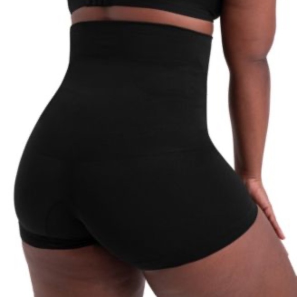 Shapermint Empetua Essentials All Day Every Day High-Waisted Shaper Bodyshort - Picture 3 of 5